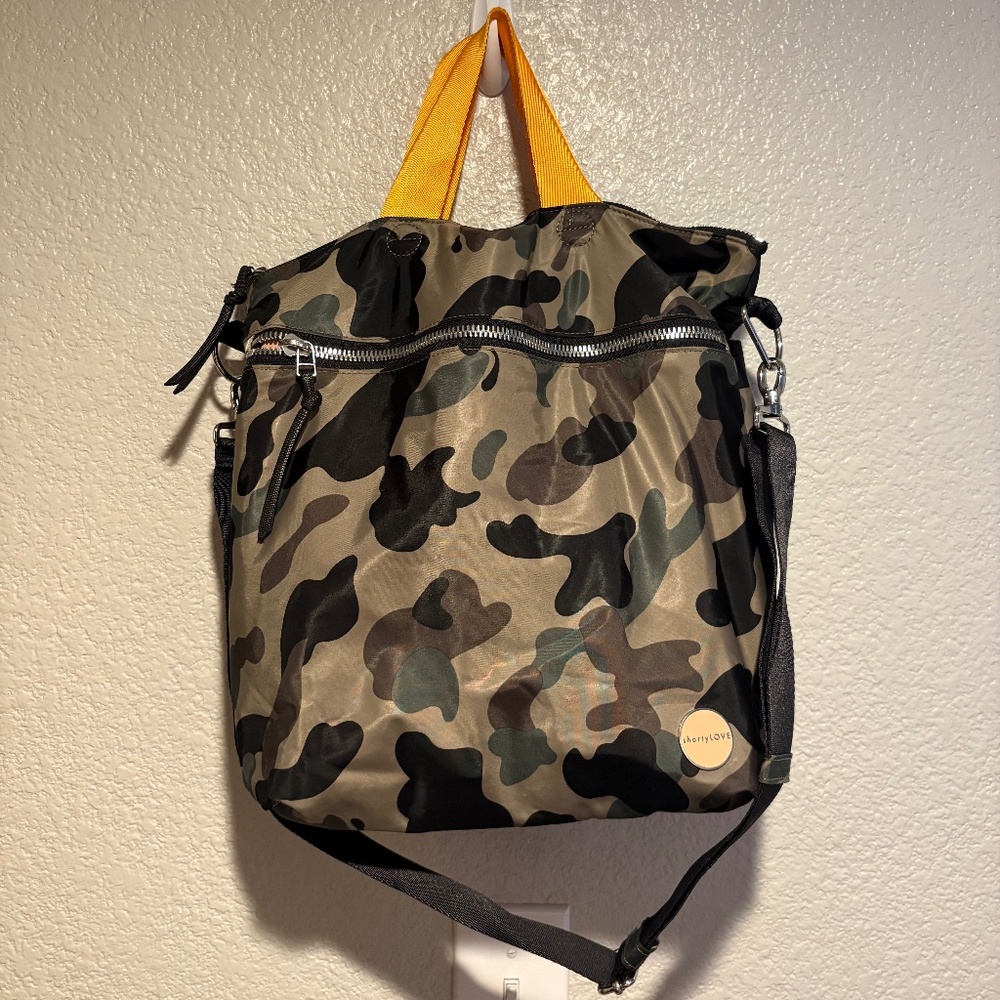 shortyLOVE Green Camo Wonder Large Crossbody Bag